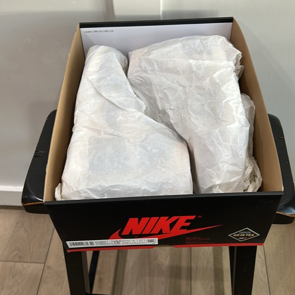 Air Jordan 1 High Element GORE-TEX 'Sky J Purple' - size US 15 - Picture 8 of 8